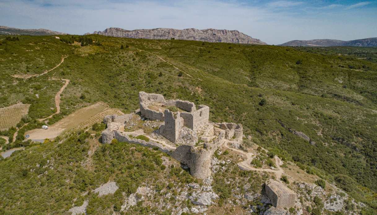 Fortezze reali della Linguadoca, un viaggio tra i castelli medievali dell’Occitania