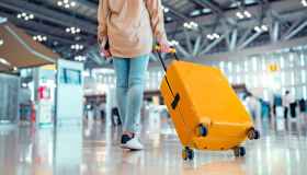 Truffa del bagaglio fuori misura: cosa sta succedendo in aeroporto ai passeggeri