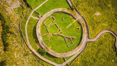 Perfettamente circolare e tra i meglio conservati: Caherconnell Stone Fort, il cuore antico d’Irlanda