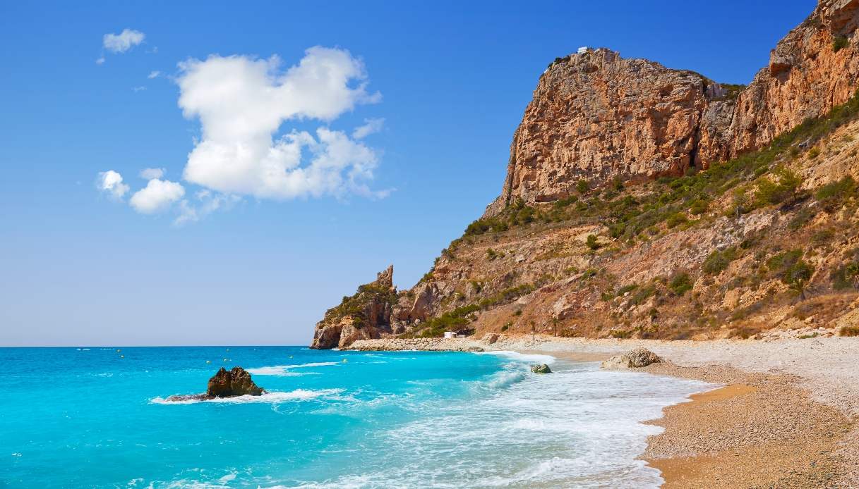 Cala del Moraig, una delle migliori spiagge d'Europa nel 2026