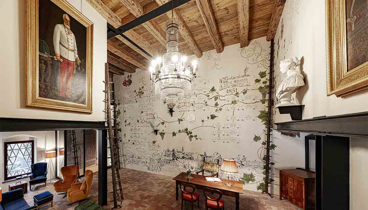 Castel-Sallegg-hall-hotel