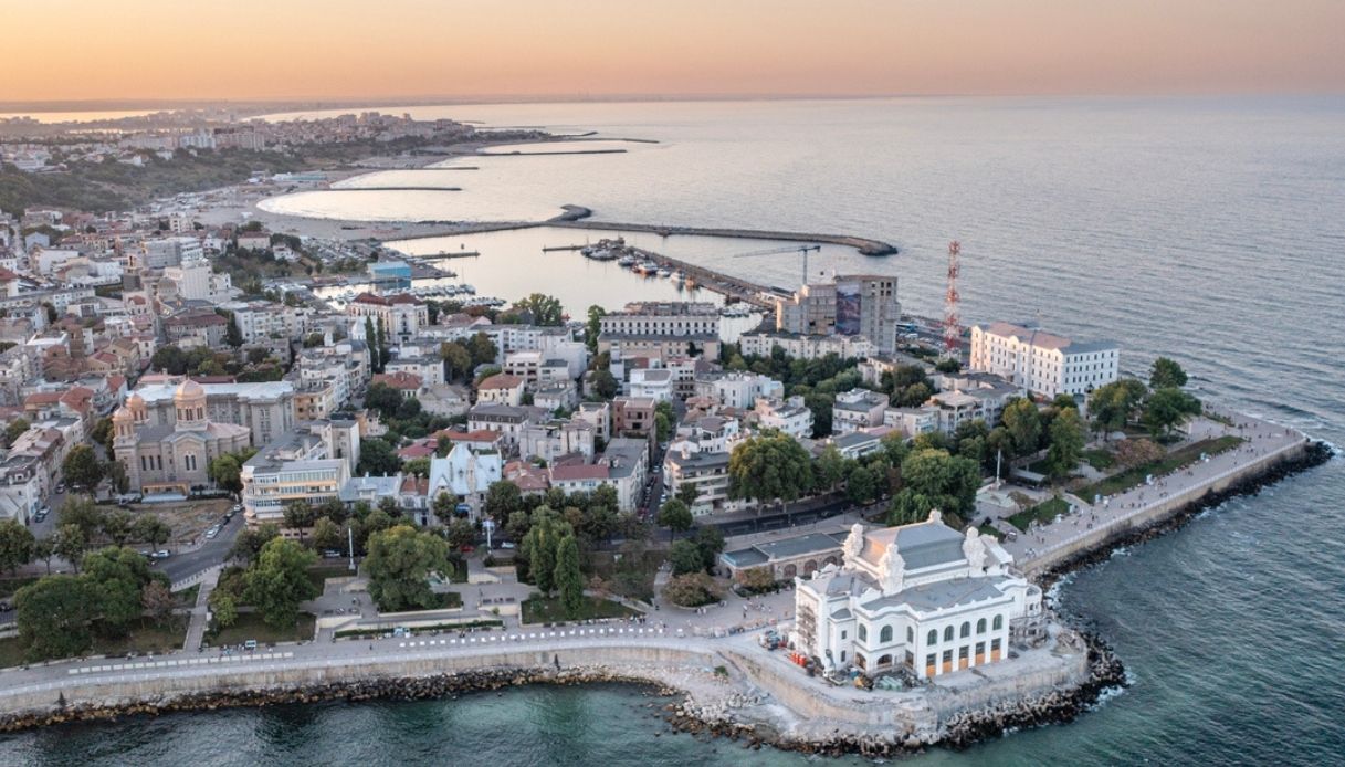 Veduta aerea della baia di Constanta, Romania