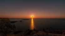 L’eclissi solare più attesa dell’anno sarà visibile anche dall’Italia: i luoghi migliori per vederla