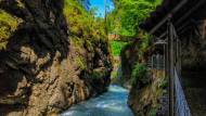Il canyon d’acqua che scolpisce la montagna tra pareti vertiginose e cascate fragorose: Partnach, in Baviera