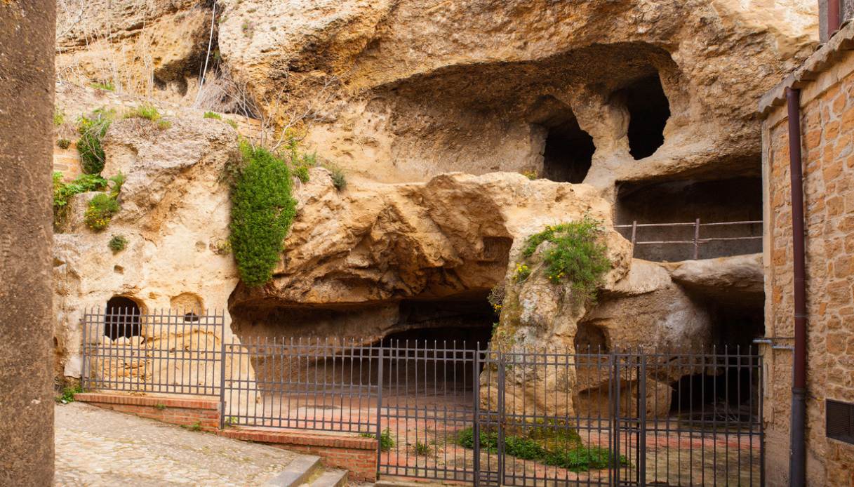 Grotte di Via Carcere, Sicilia