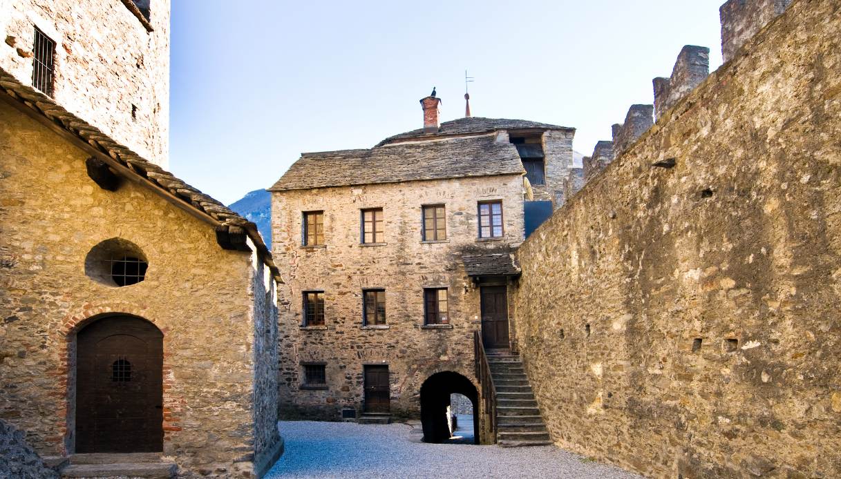 Interno del Castello di Montebello, Svizzera
