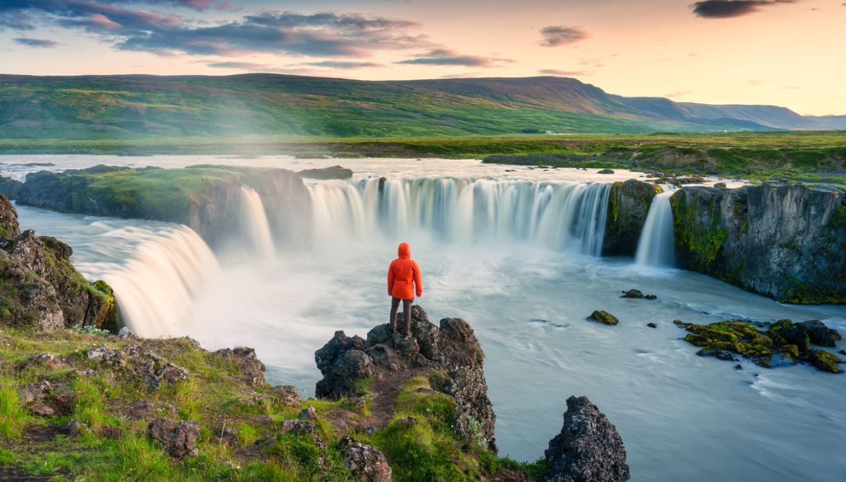 Cascata Godafoss al tramonto, Islanda