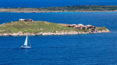 Il rifugio segreto e silenzioso della Sardegna è l’Isola dei Cappuccini, luogo dal fascino raro