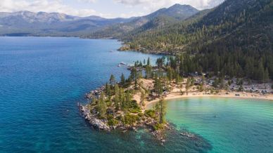 Il lago color cobalto che cambia volto insieme alle stagioni: Tahoe, perla della Sierra Nevada