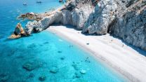 Dove andare in vacanza ad agosto spendendo poco, le mete low cost da prenotare
