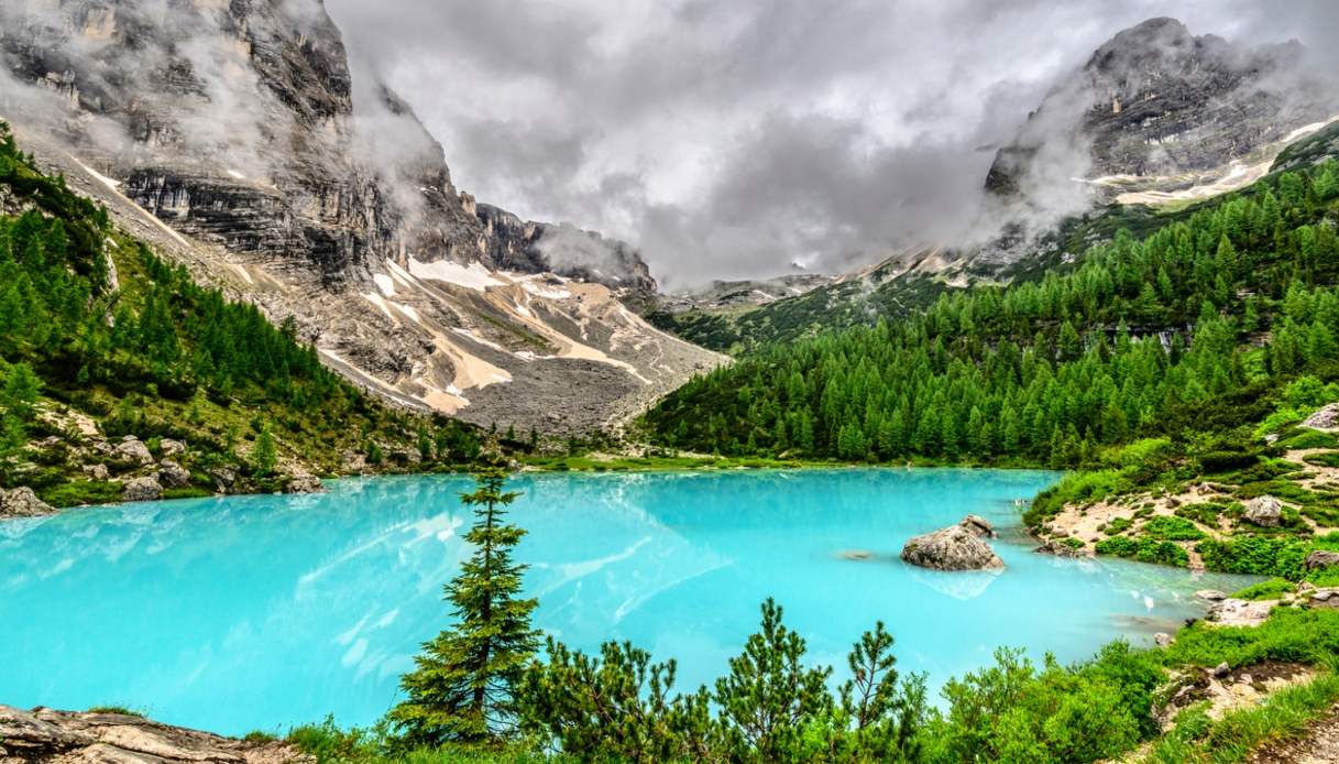 Problema overtourism al lago di Sorapiss