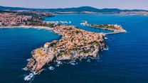 Tra le pietre di Apollonia e il respiro del Mar Nero c’è una città che sa ancora di sale e notti d’estate: Sozopol