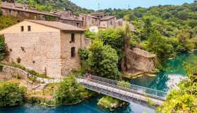 Stifone, il borgo dalle acque color smeraldo che custodisce il porto fluviale dell’antica Narnia