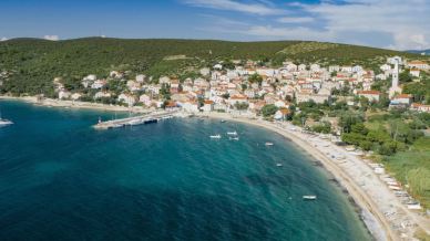 Zero traffico e panorami aperti sull’Adriatico: Unije è l’isola croata che vive al ritmo del mare