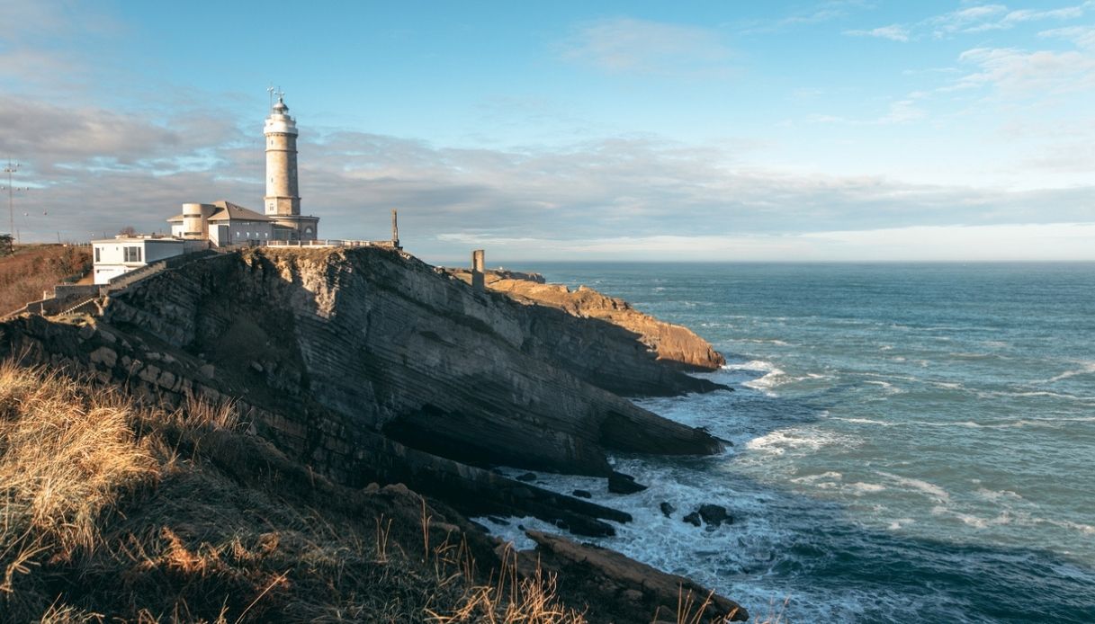 Faro a Santander, Spagna