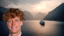 Jannik Sinner inaugura una delle navi da crociera più esclusive del Mediterraneo
