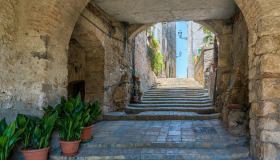 Castiglione in Teverina è il borgo del bere bene: qui c’è il museo del vino più grande d’Europa