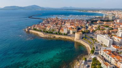 Vacanze in Sardegna con voli a prezzi fissi: il sogno si avvera per i viaggiatori