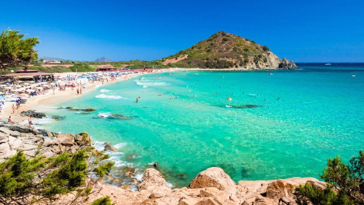 Dove andare in Sardegna ad agosto: le mete più belle (e alcune meno scontate)