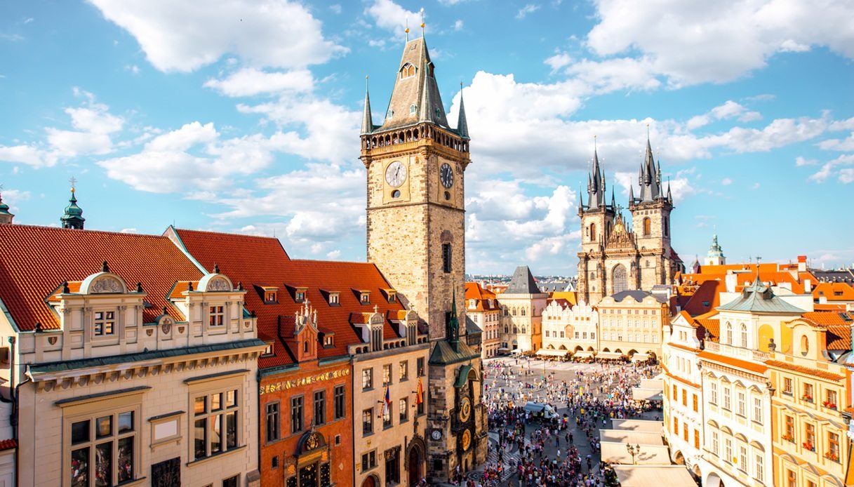 Molte location di "Corri o muori", nuova serie Prime Video con Octavia Spencer e Hannah Waddingham, si trovano a Praga