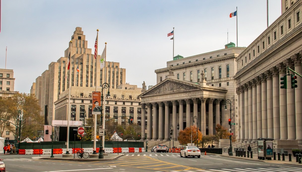 Tra i luoghi dov'&egrave; stata girata la serie Tv "Furious" c'&egrave; il Civic Center di Manhattan 