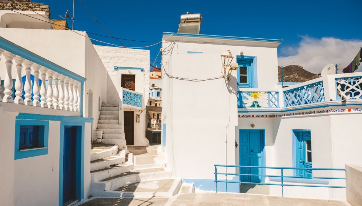 Strade colorate del villaggio di Olympos, Karpathos