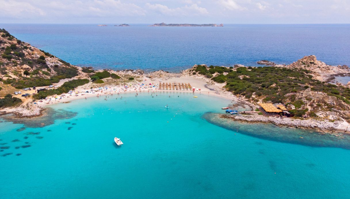 Spiaggia di Punta Molentis in Sardegna