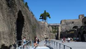Ercolano, riapre la Galleria Martusciello: il percorso che ricrea l’antico arrivo dal mare