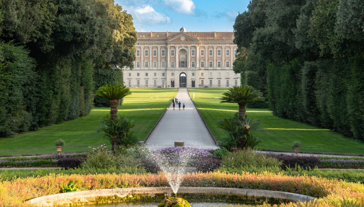 Solo per due giorni si potrà vedere l’alba alla Reggia di Caserta