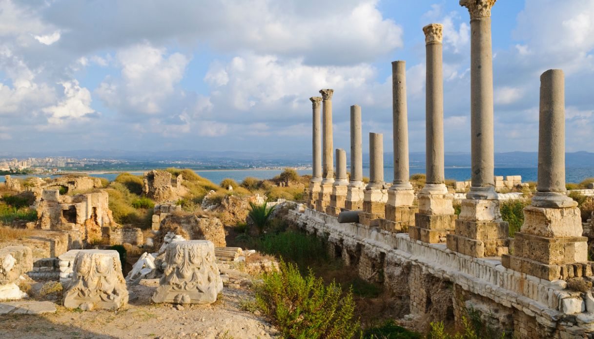 Veduta panoramica delle rovine storiche di Tiro