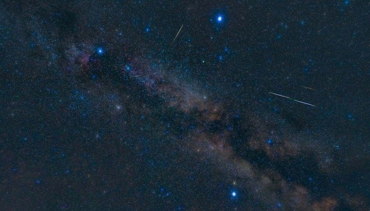 Il Triangolo Estivo illumina i cieli di luglio: dove ammirare gli spettacoli più belli