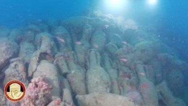 In Sicilia il mare restituisce “frammenti preziosi” di 2.000 anni fa: straordinaria scoperta