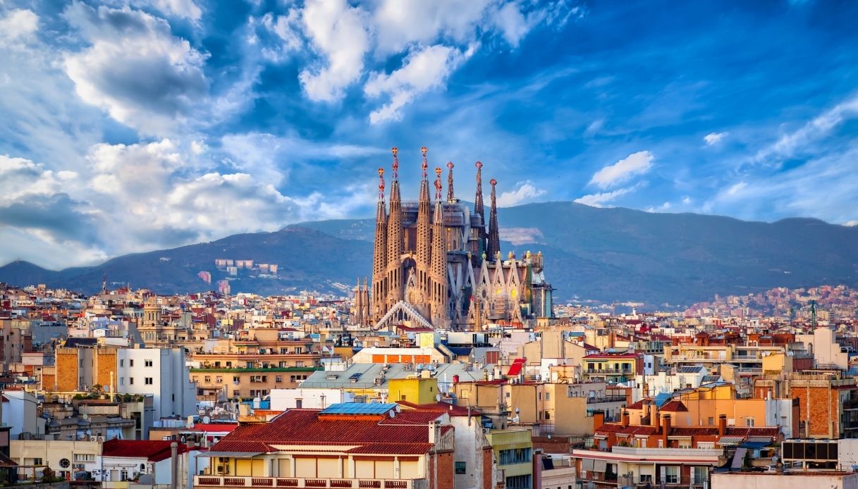 Vista panoramica dello skyline di Barcellona