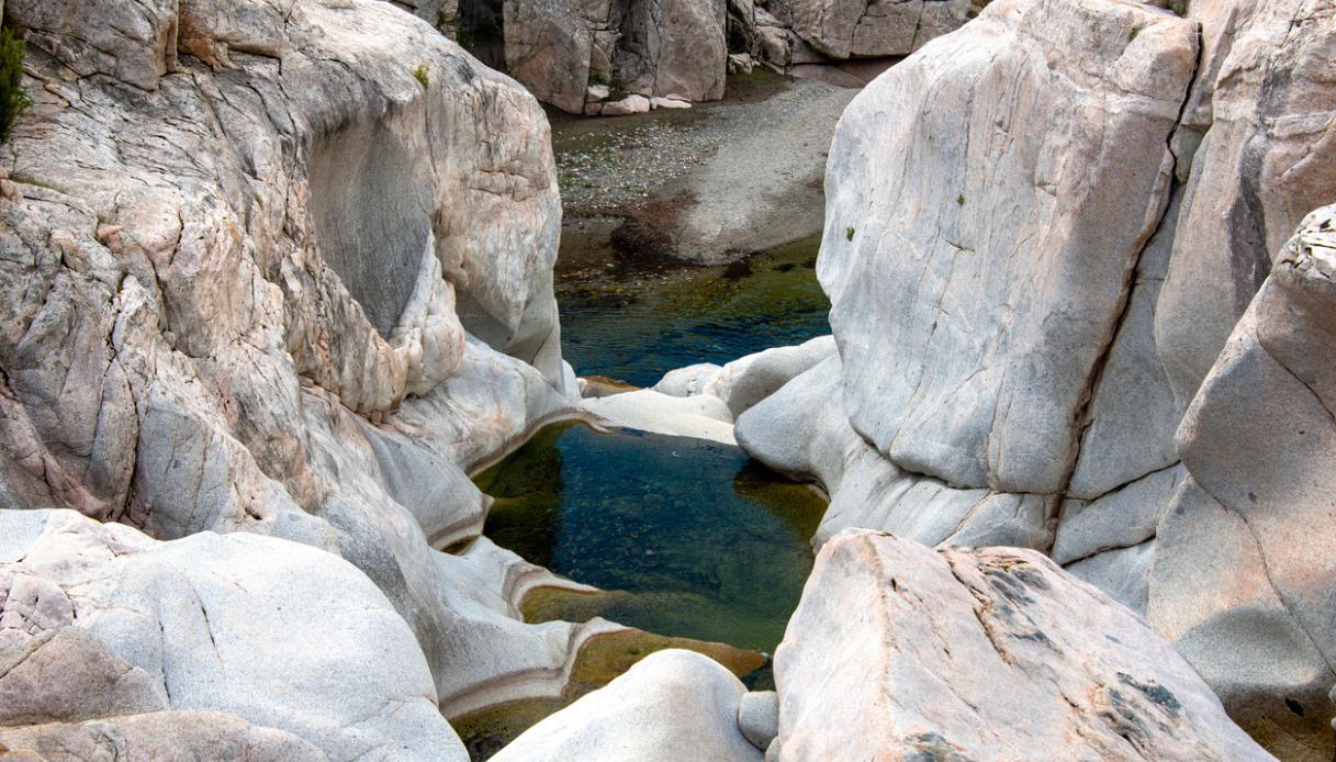 Bau Mela, Sardegna
