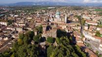 Castelli da fiaba, fortezze spettacolari e foreste incantate: i 5 luoghi incredibili più amati questo mese