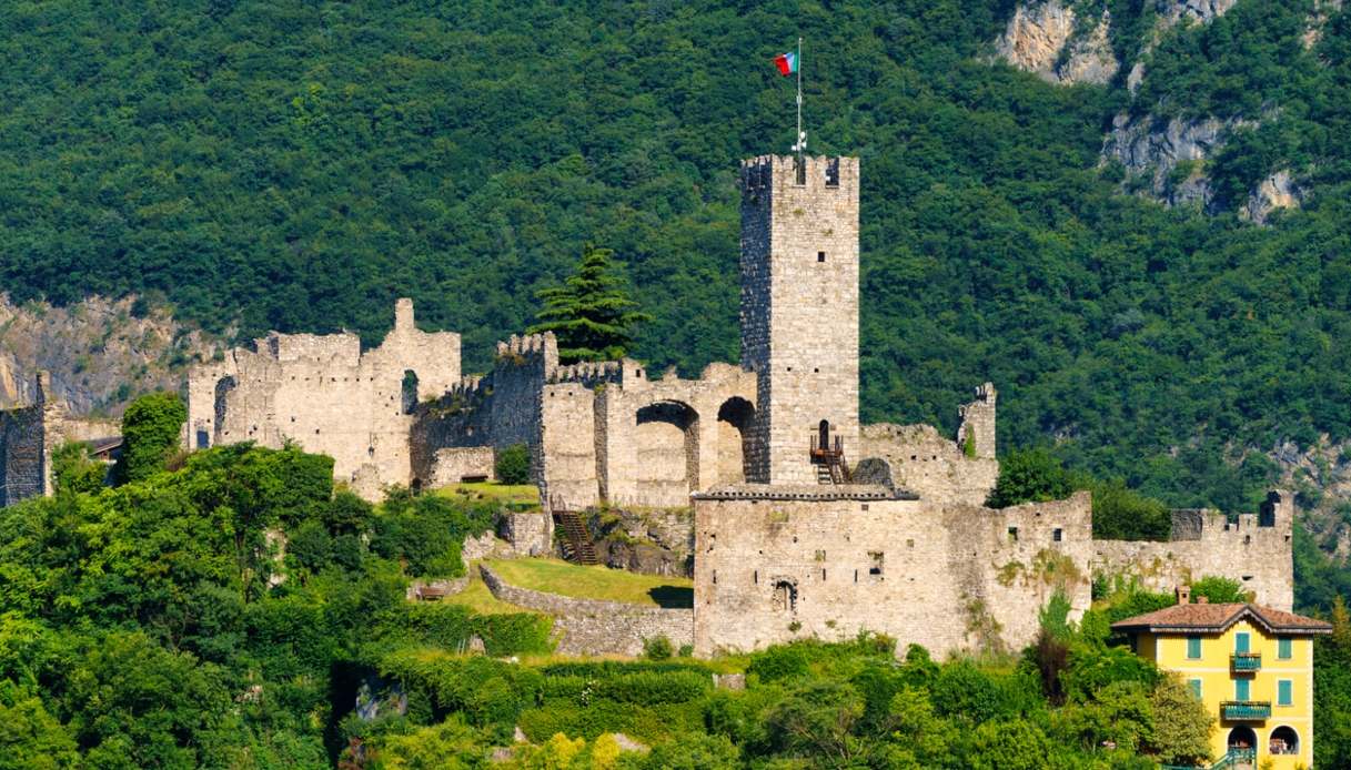 Visitare il Castello di Breno