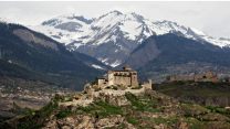 L’ultimo rifugio dei vescovi guerrieri sulle alture del Vallese: il Castello di Tourbillon