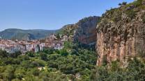 Viaggio lento tra i canyon e le case bianche di Chulilla, incantevole borgo spagnolo