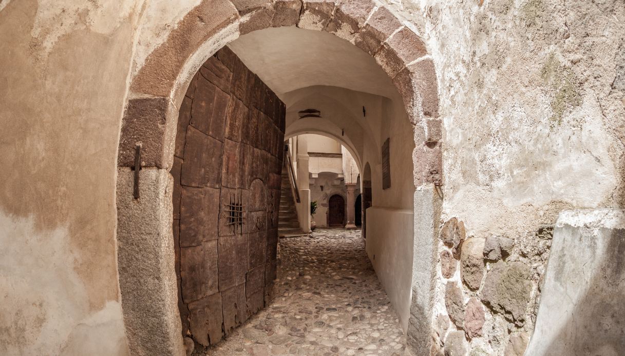Dentro Castel Trostburg, Alto-Adige