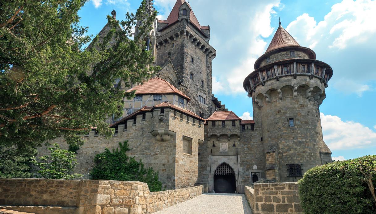 Entrando nel Castello di Kreuzenstein in Austria