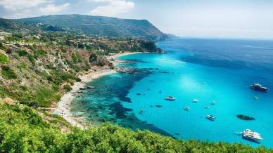 L’Italia si prepara a un Ferragosto da record: le mete più gettonate nell’estate 2026