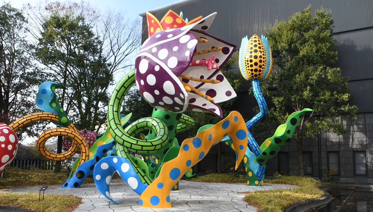 Opera "Flowers of Shangri-La" di Yayoi Kusama