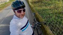Ha attraversato tutta la Sicilia in bici in 20 giorni: “Ecco l’isola che i turisti non vedono”