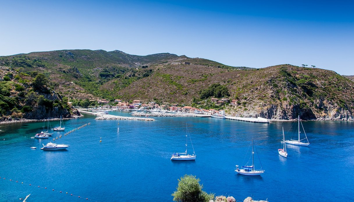 VIsta su Capraia, isola toscana