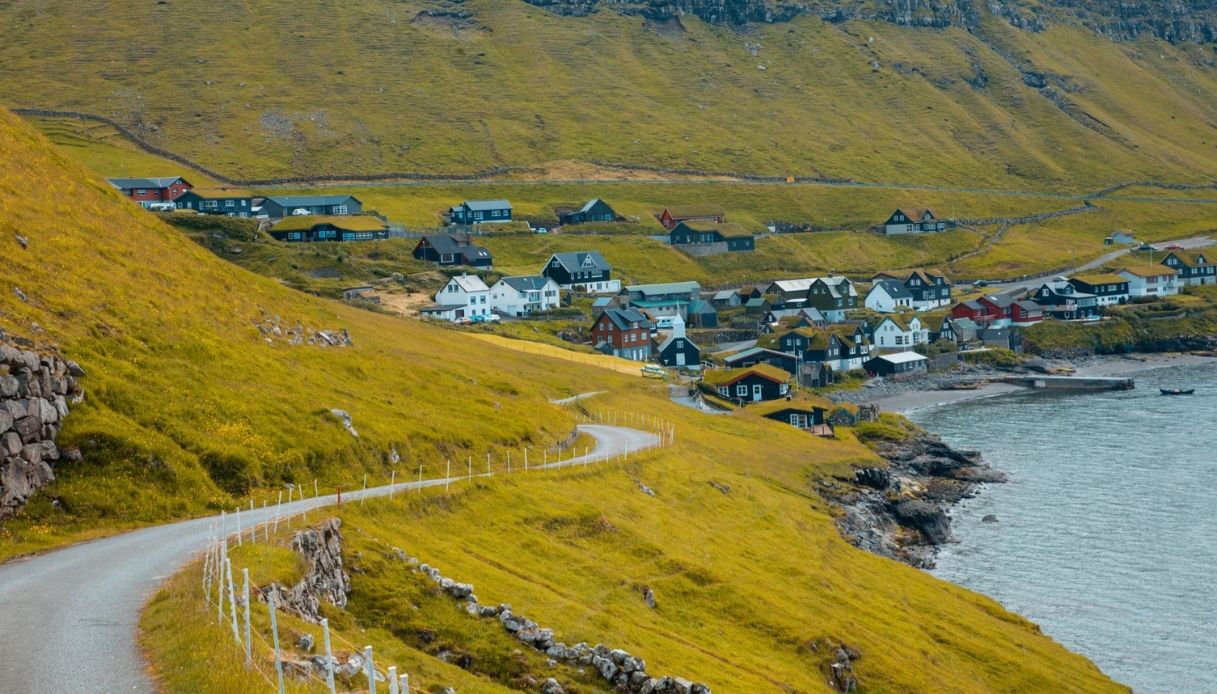 Il borgo di Bour nelle Isole Faroe