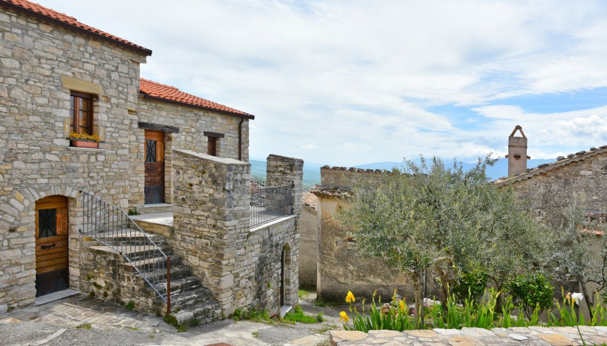 Il centro storico di Macchiagodena, Molise