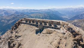 Forte dello Chaberton a rischio crollo, la meraviglia tra Francia e Italia chiude e vieta le visite