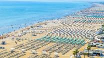 Rimini “contro” gli influencer, la località balneare dice stop ai video falsi