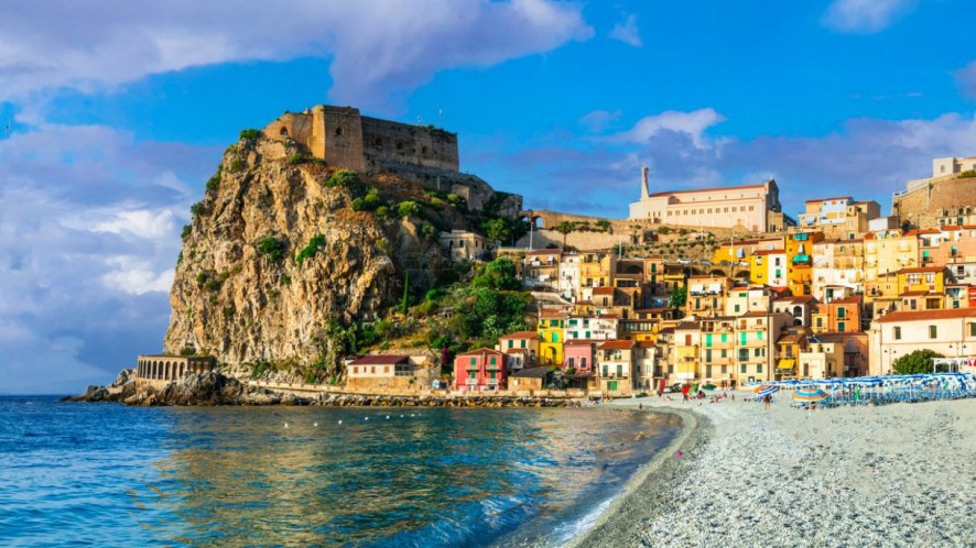 Castello Ruffo di Scilla, la fortezza sospesa sul mare della Calabria
