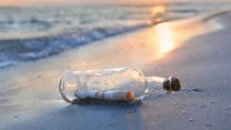 Trova una toccante lettera d’amore sulla spiaggia: era stata scritta 54 anni fa